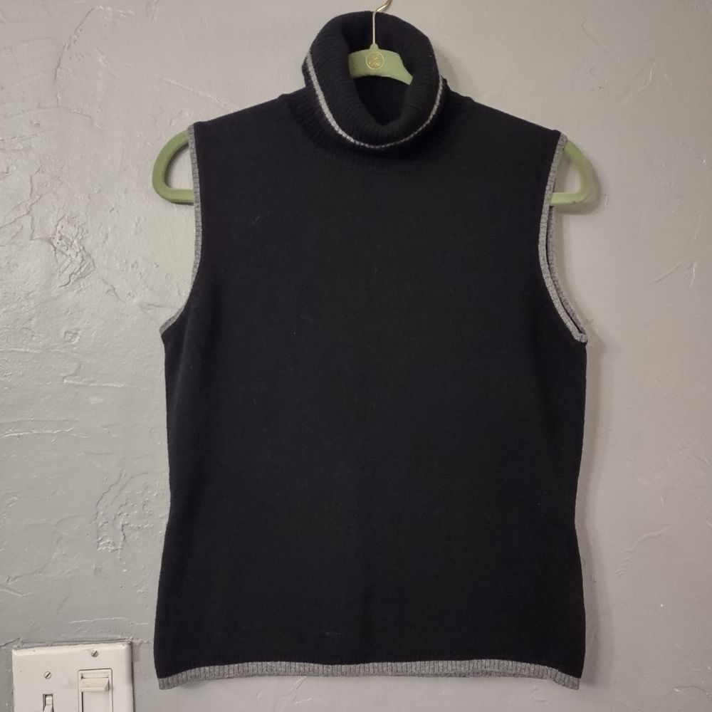 Morgano brand sweater sleeveless for women size 45 made in Italy 30% Lana  wool